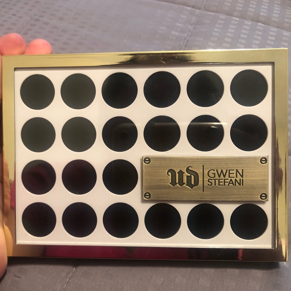 Urban Decay Gwen Stefani palette